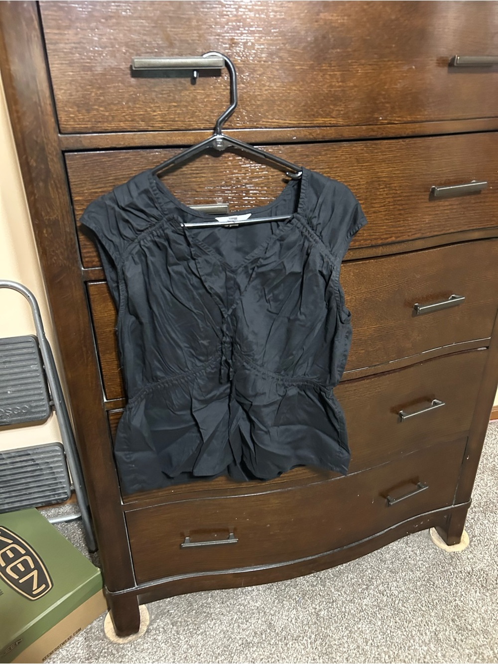 Black Women's Ruffle-Detail Cap Sleeve Top